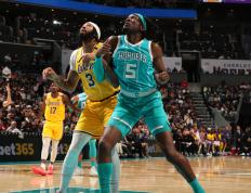 魔术复出首战，篮网状态火爆，浓眉哥成为焦点！