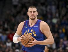 独行侠复出首战，约基奇状态火爆，狂砍50分成为焦点！